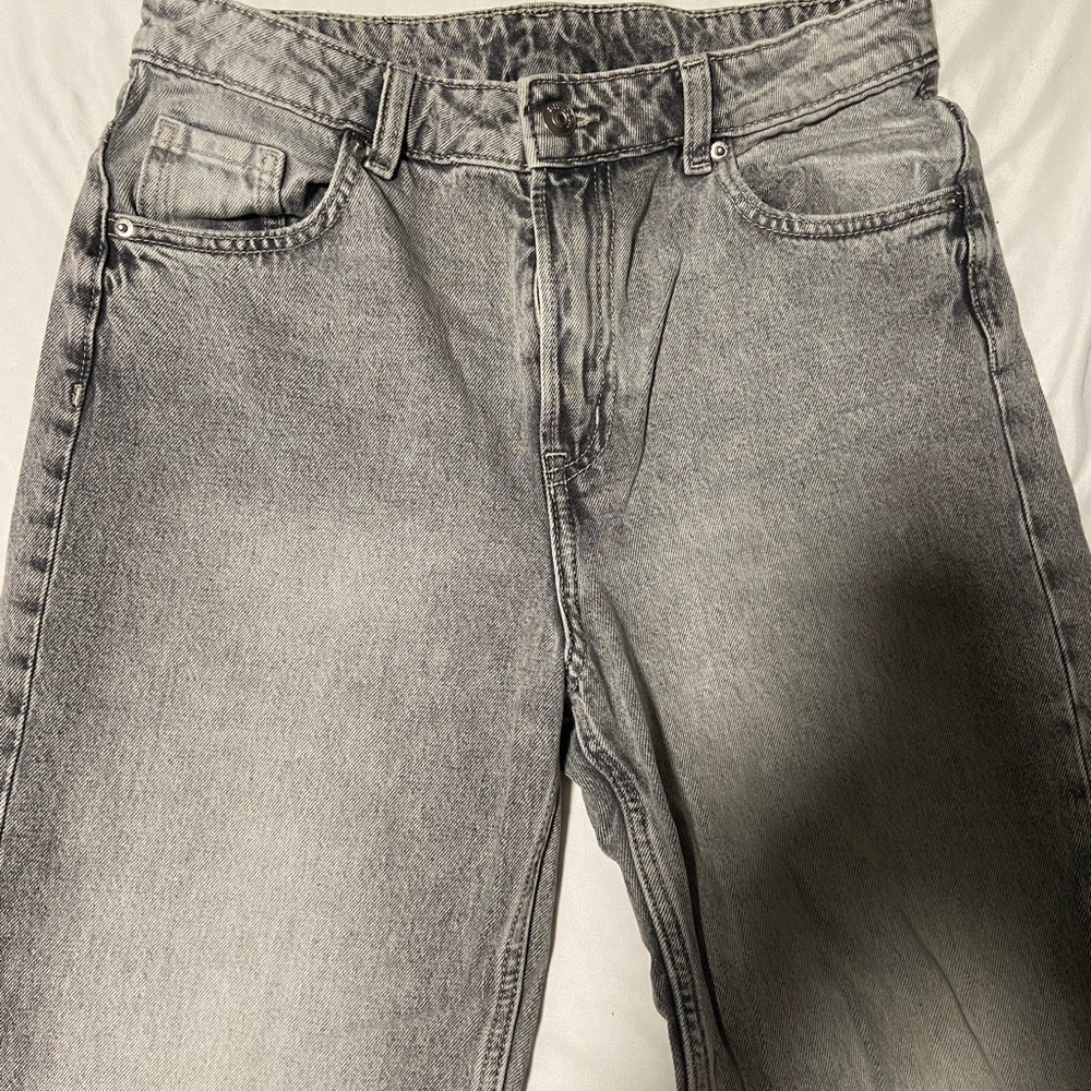H&M Men's Relaxed Fit Gray Jeans